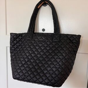 MZ Wallace Black Medium Metro
Tote Deluxe